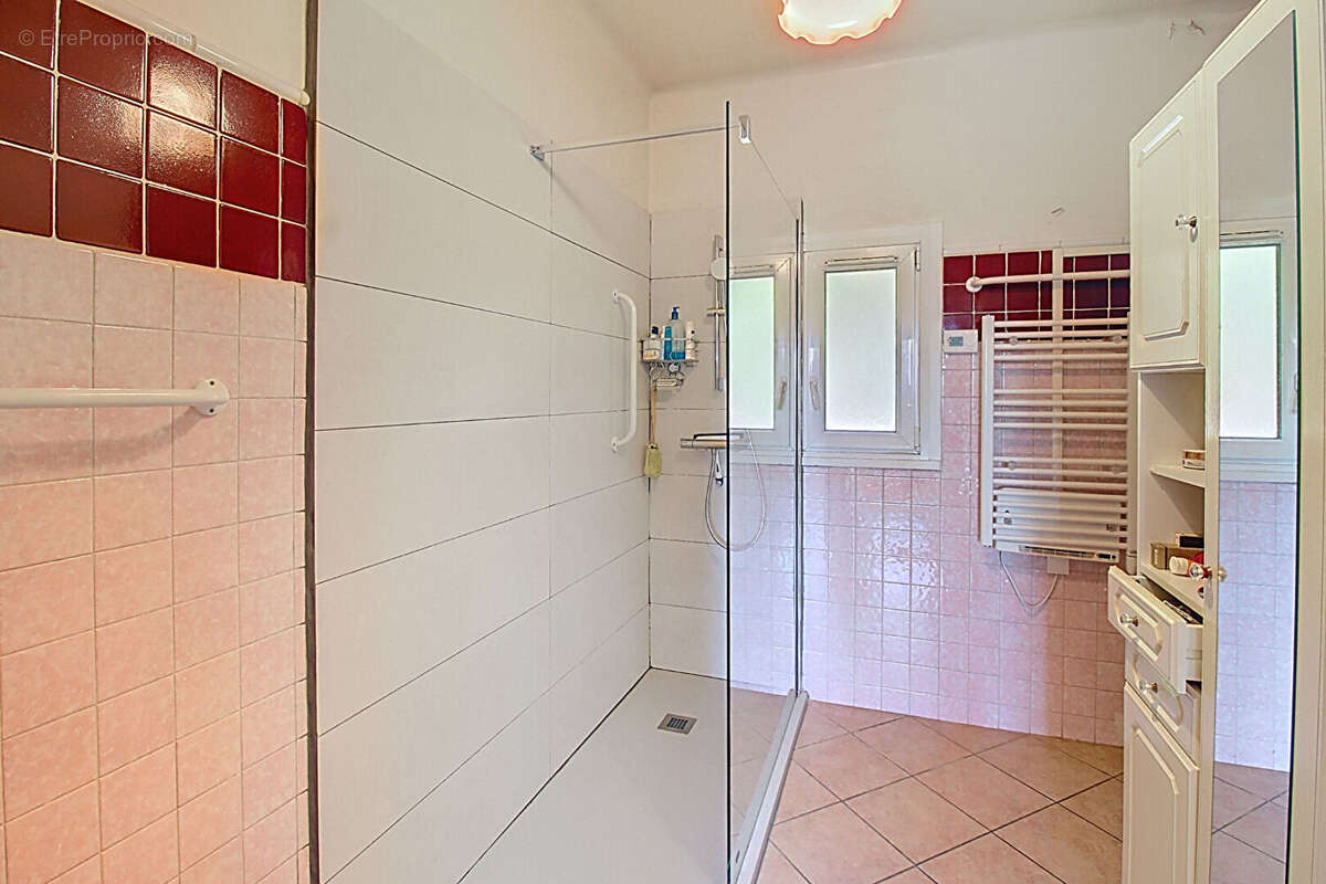 A VENDRE !  Maison Draguignan 6 pièces 170 m² avec garage et piscine - photo 10