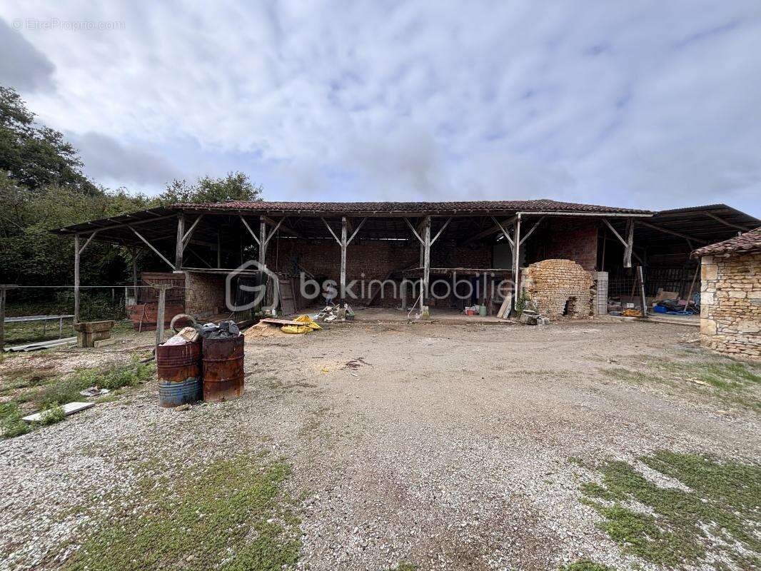 Maison en pierre 168m2 + Dépendances – Val-de-Bonnieure - photo 4