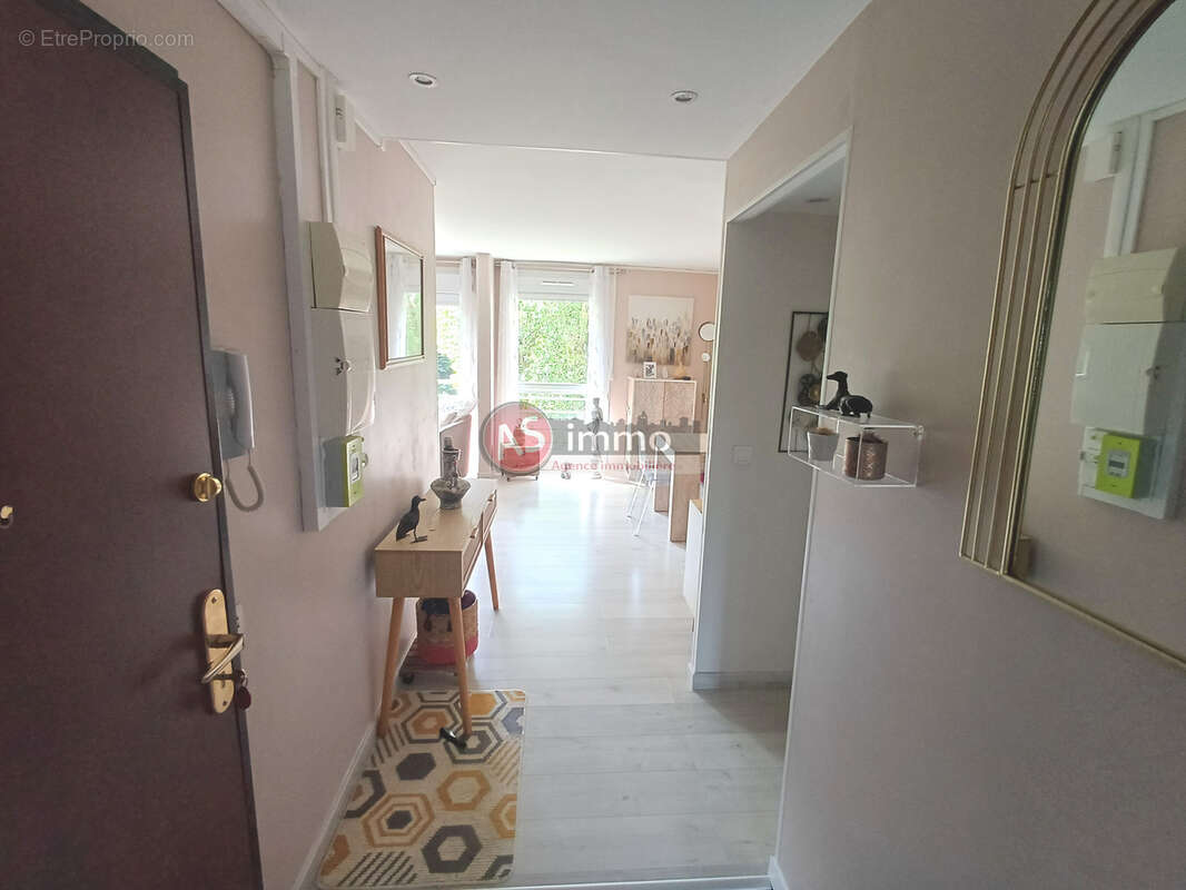 Appartement à GREGES
