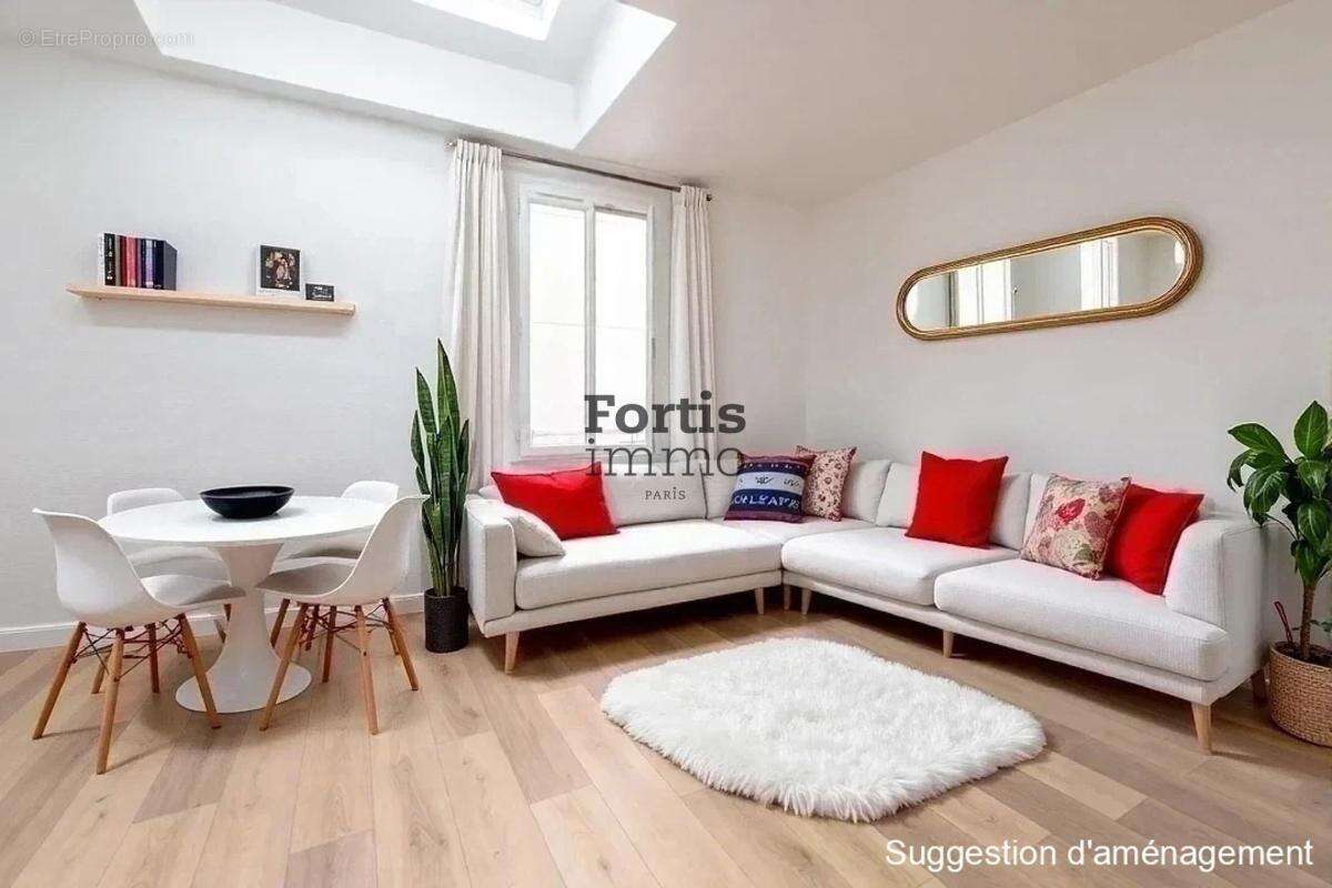 Appartement à PARIS-16E