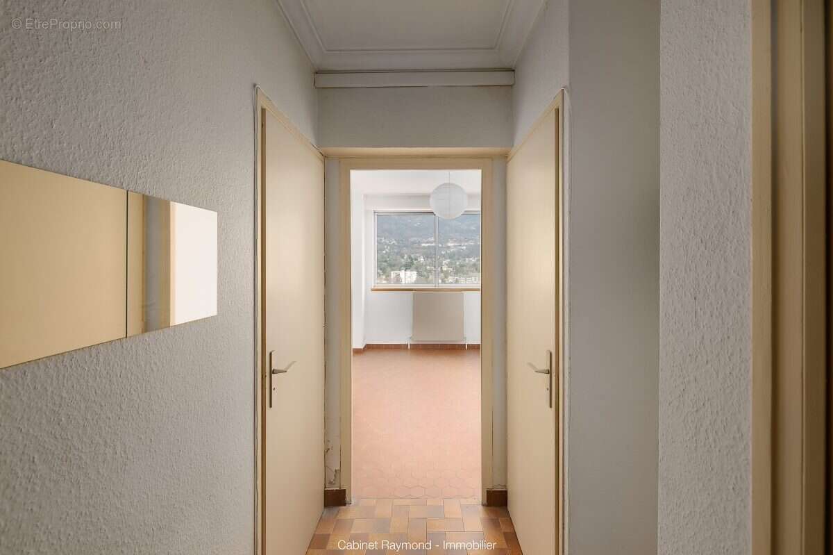 Appartement à LA TRONCHE