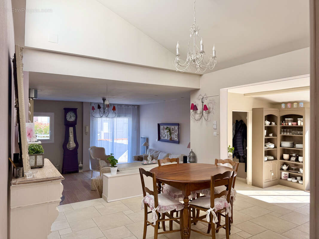 Maison à BOUGUENAIS