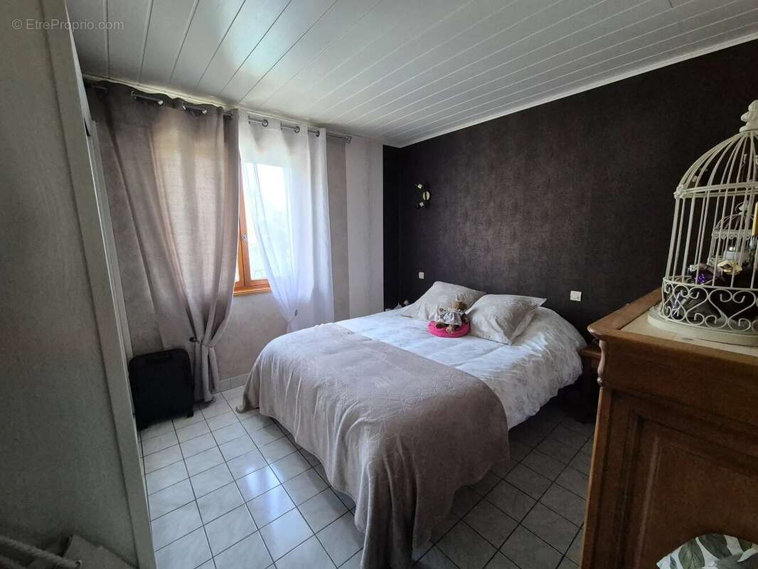 Maison à BRIVES-CHARENSAC