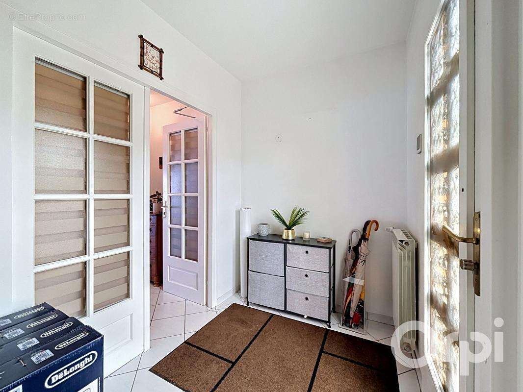 Maison à AMBILLY