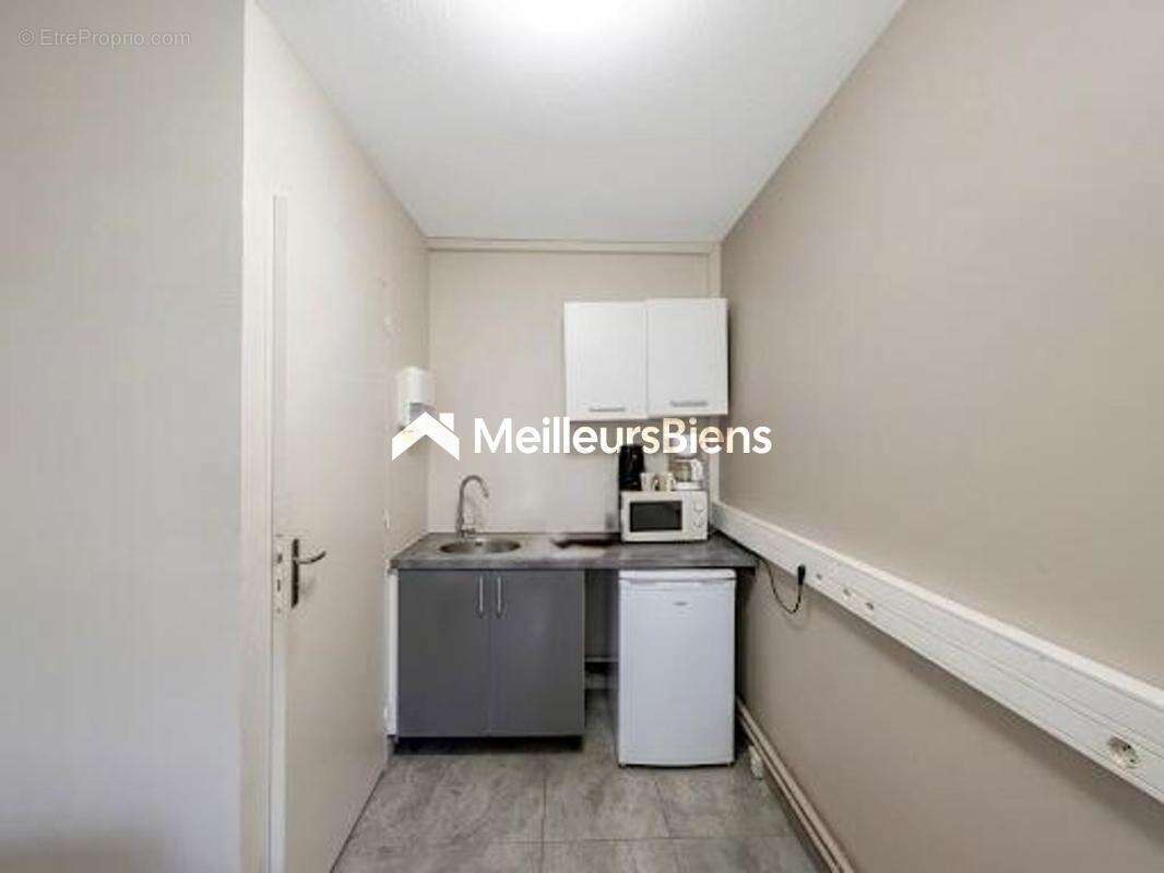 Murs Commerciaux Occupés 56 m² – Cergy Préfecture (Le Ponceau) – Idéal Investisseur / Rendement Sécurisé - photo 10