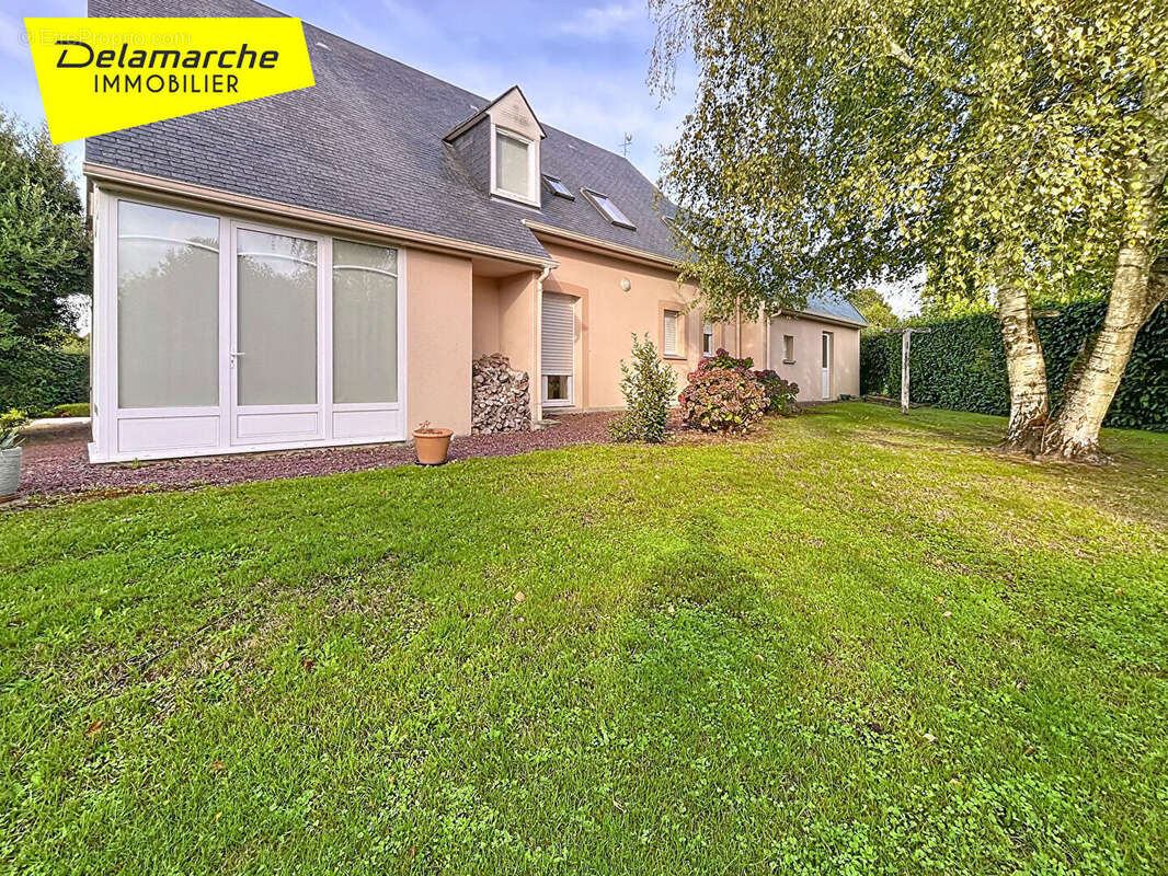 Maison à LE VAL-SAINT-PERE