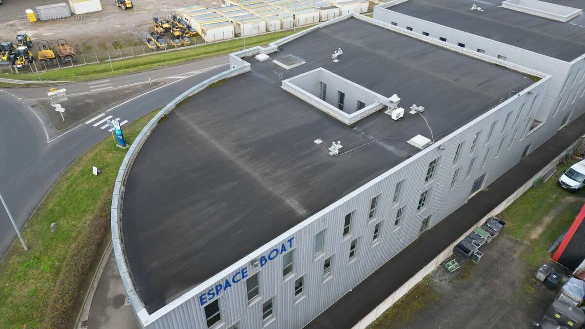 Commerce à NOGENT-LE-PHAYE