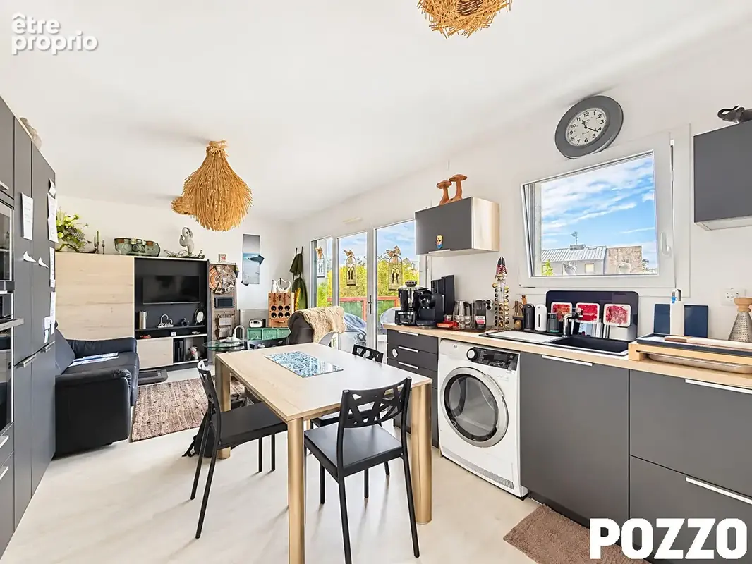 GRANVILLE - Appartement T2 avec balcon, parking couvert et cave - photo 2