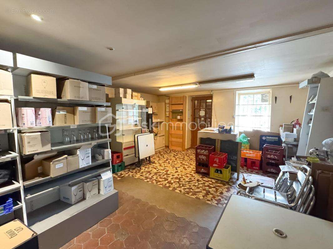 Commerce à PRESLES-EN-BRIE