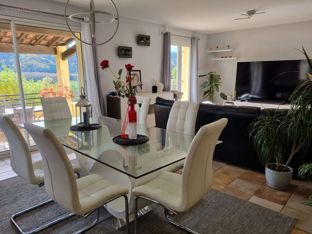 Maison à MALLEMOISSON