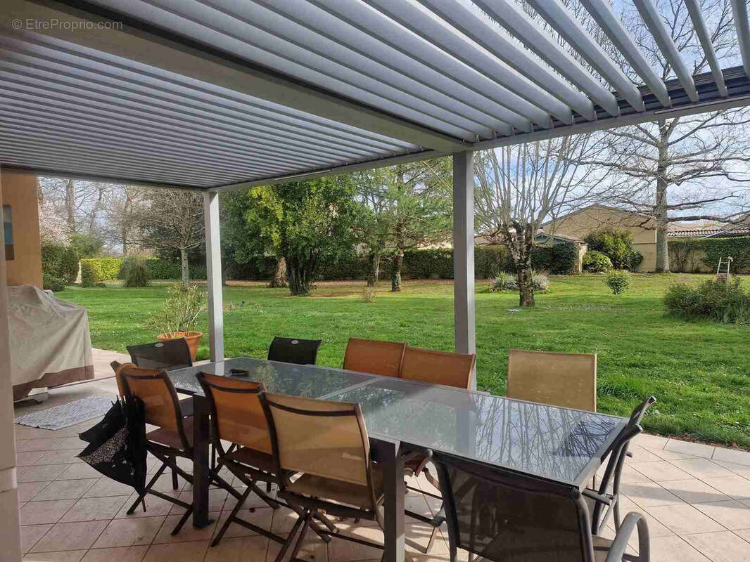 Maison d'architecte sur grand terrain avec piscine - photo 6