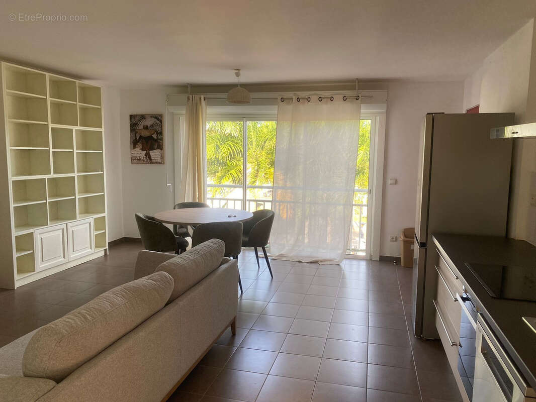 Appartement à BAIE-MAHAULT