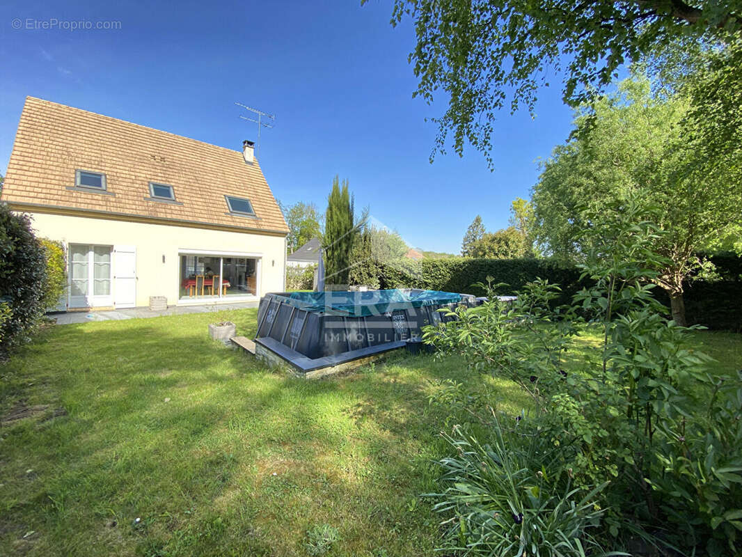 Maison à CHAUMONTEL