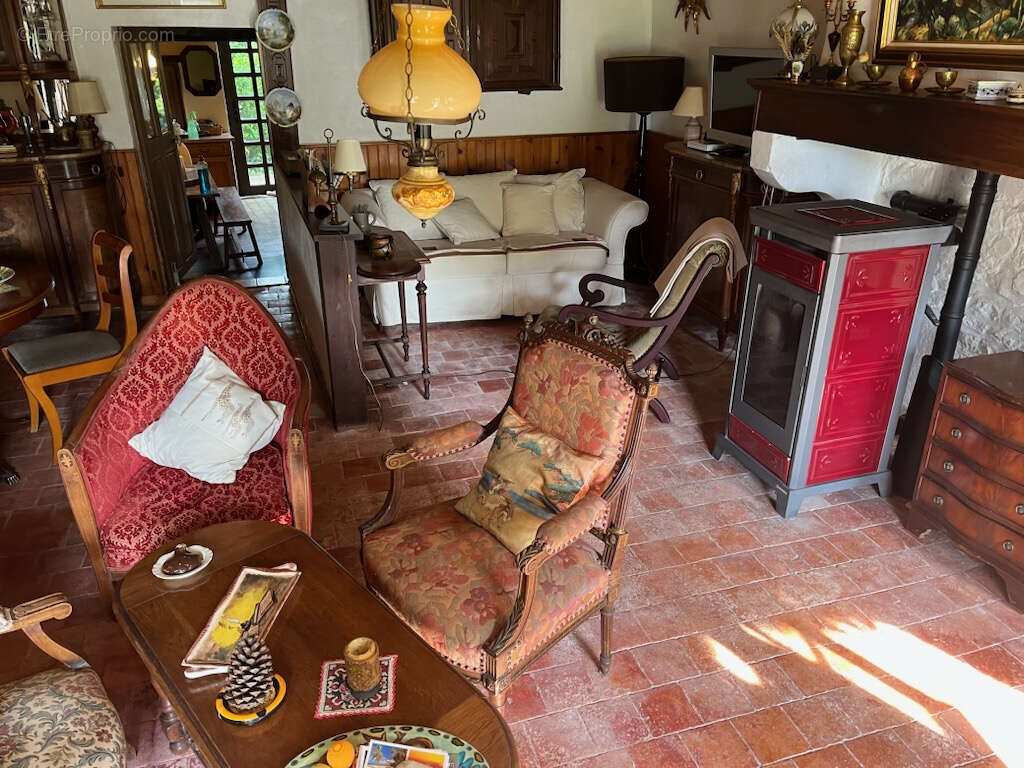 Maison à VIELMANAY