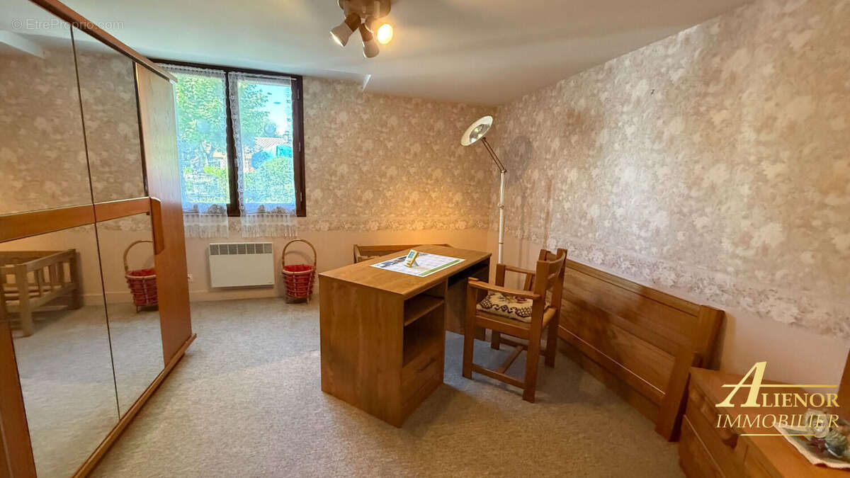 Boulazac - Maison familiale 179 m² avec jardin clos - photo 12