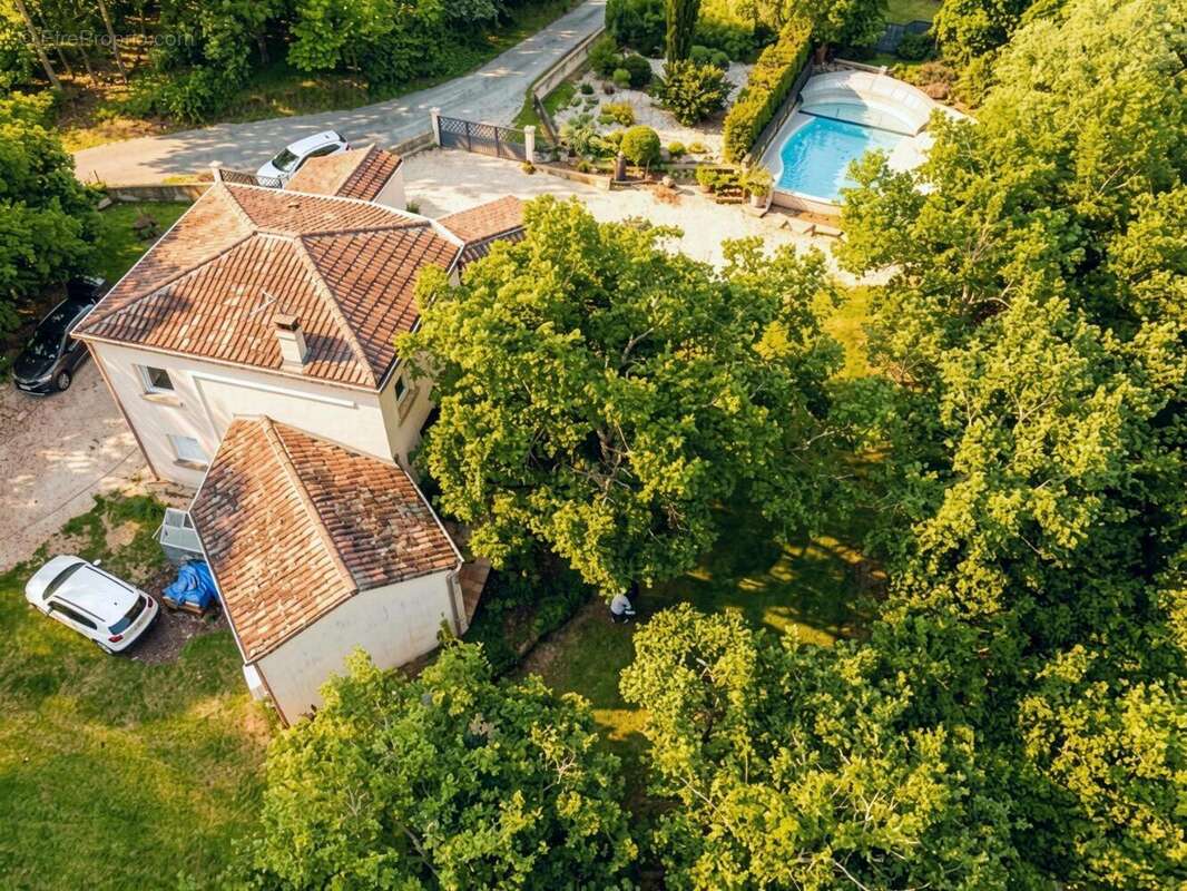   - Maison à AUBENAS