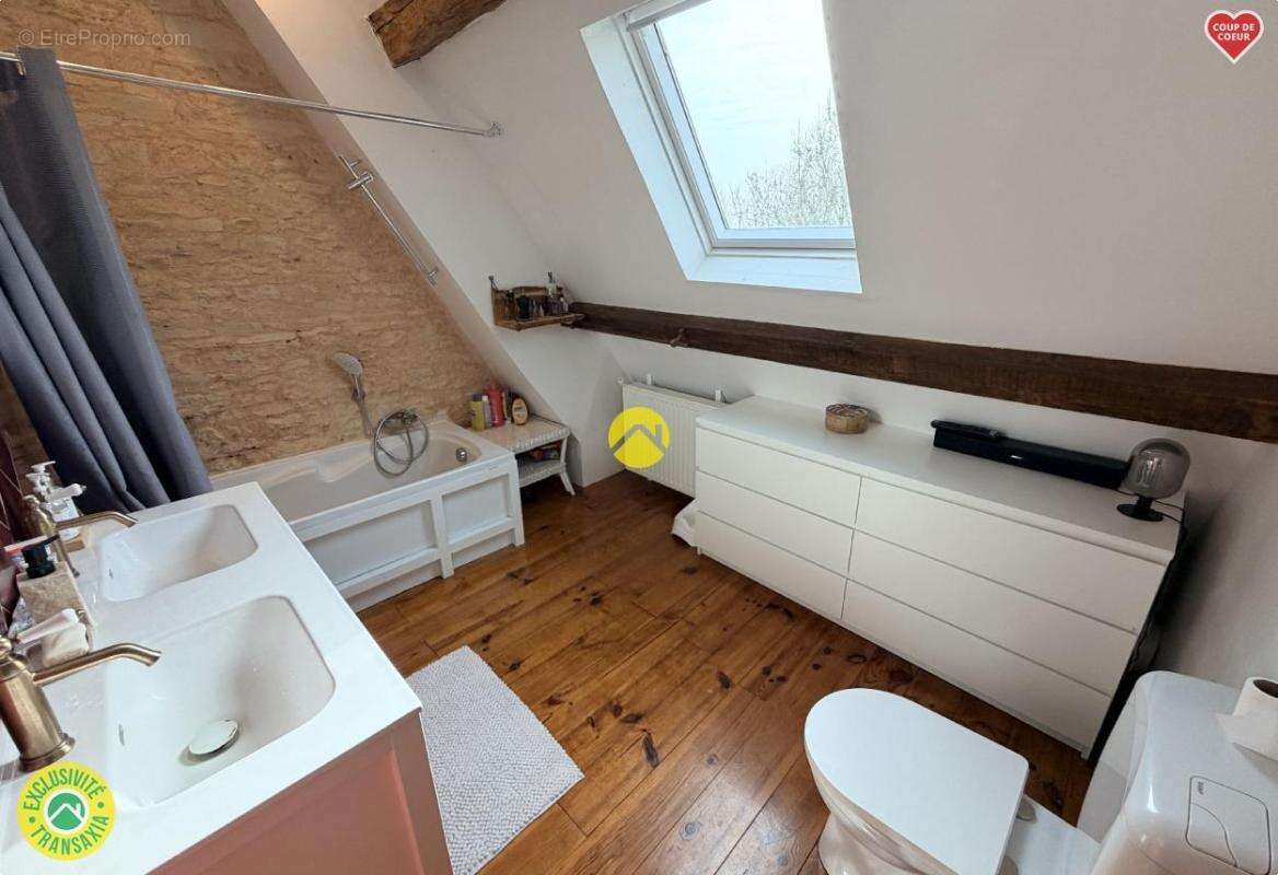 Maison à CHATEAUNEUF-SUR-CHER