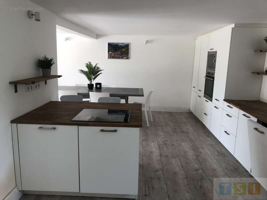 Maison sur deux niveaux proche des commodités - photo 3