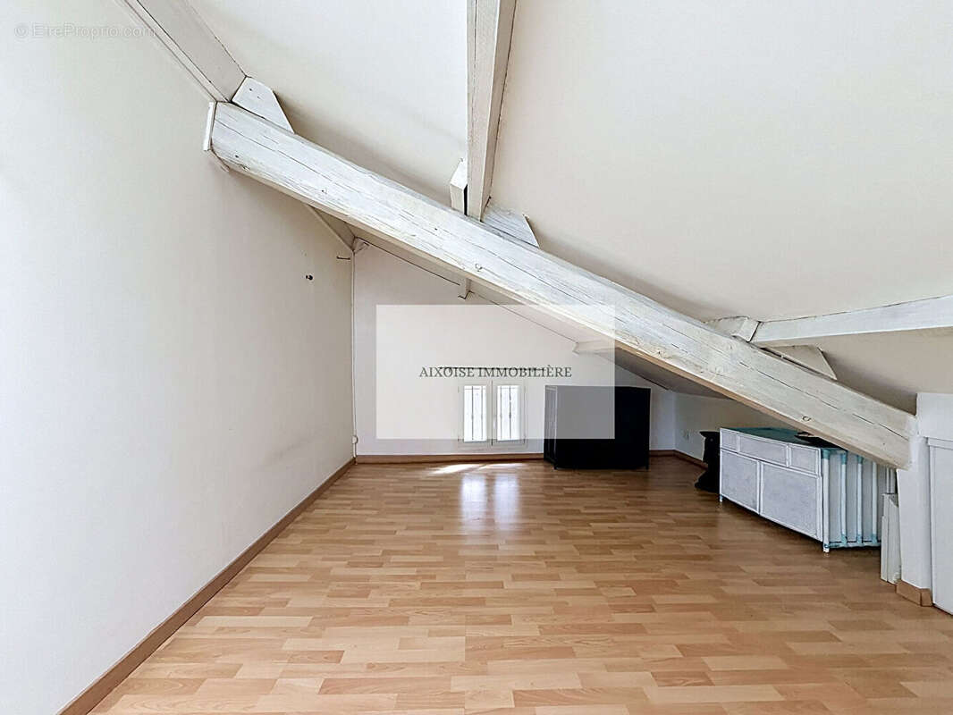 Appartement 65 m² à Gardanne  - photo 4