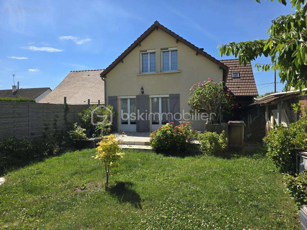 Maison familiale de 138m² - 4 chambres, jardin et garage - Tillé (60000) - photo 2