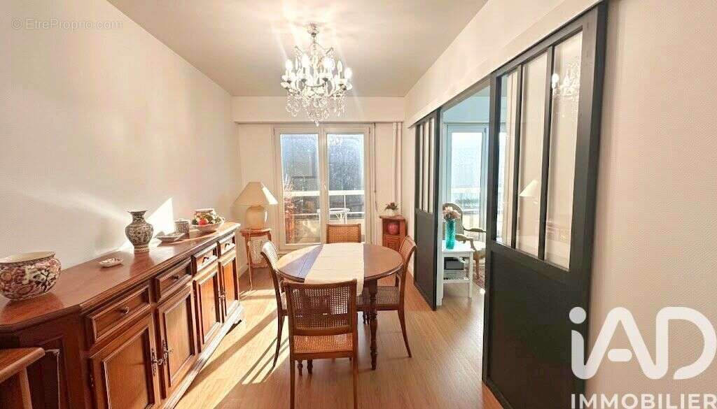 Photo 3 - Appartement à SAINT-DENIS