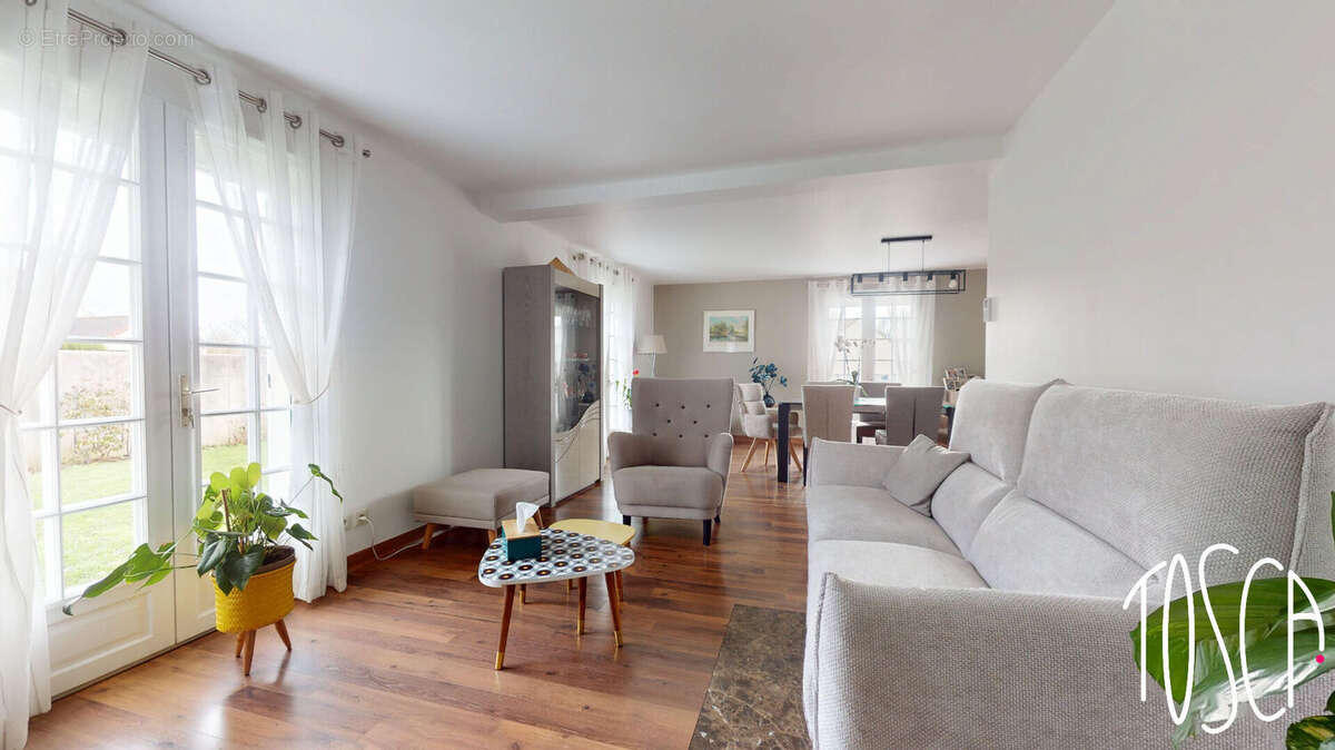 Maison à LE CHATELET-EN-BRIE