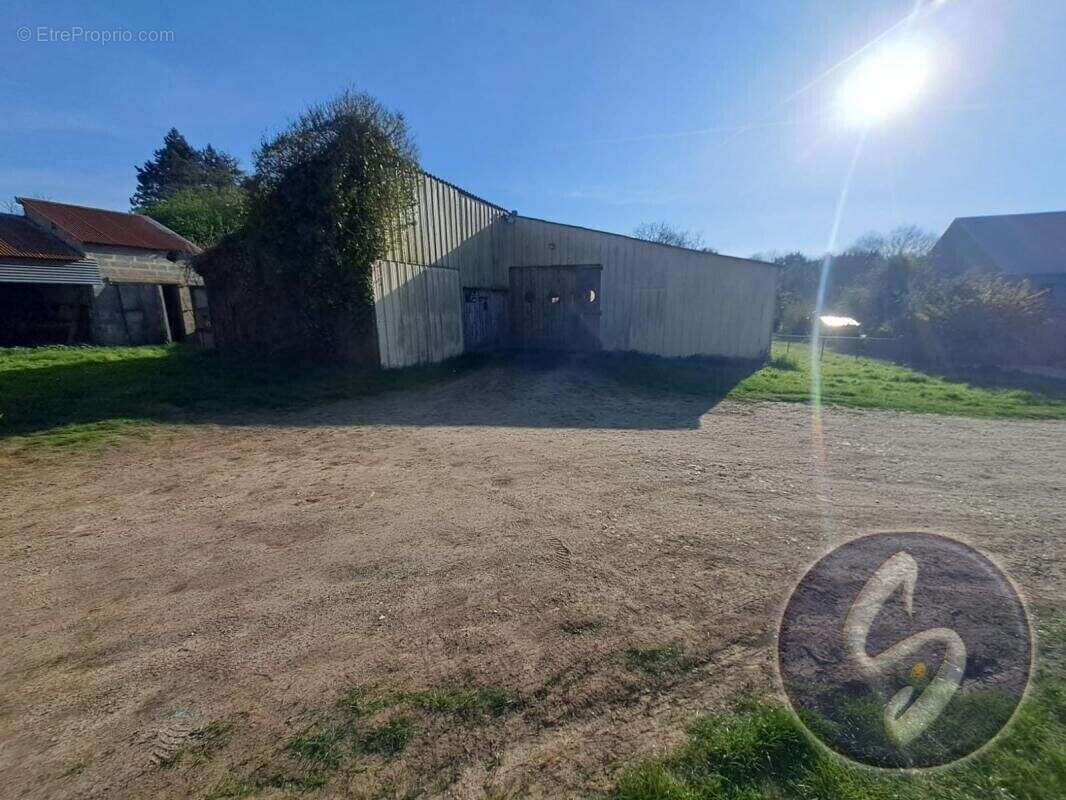 Terrain à LE ROC-SAINT-ANDRE