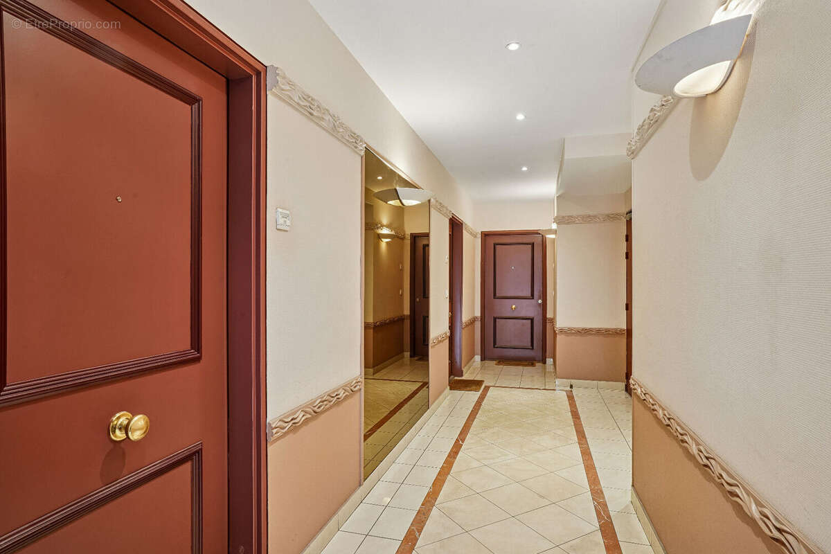 Appartement à PARIS-20E