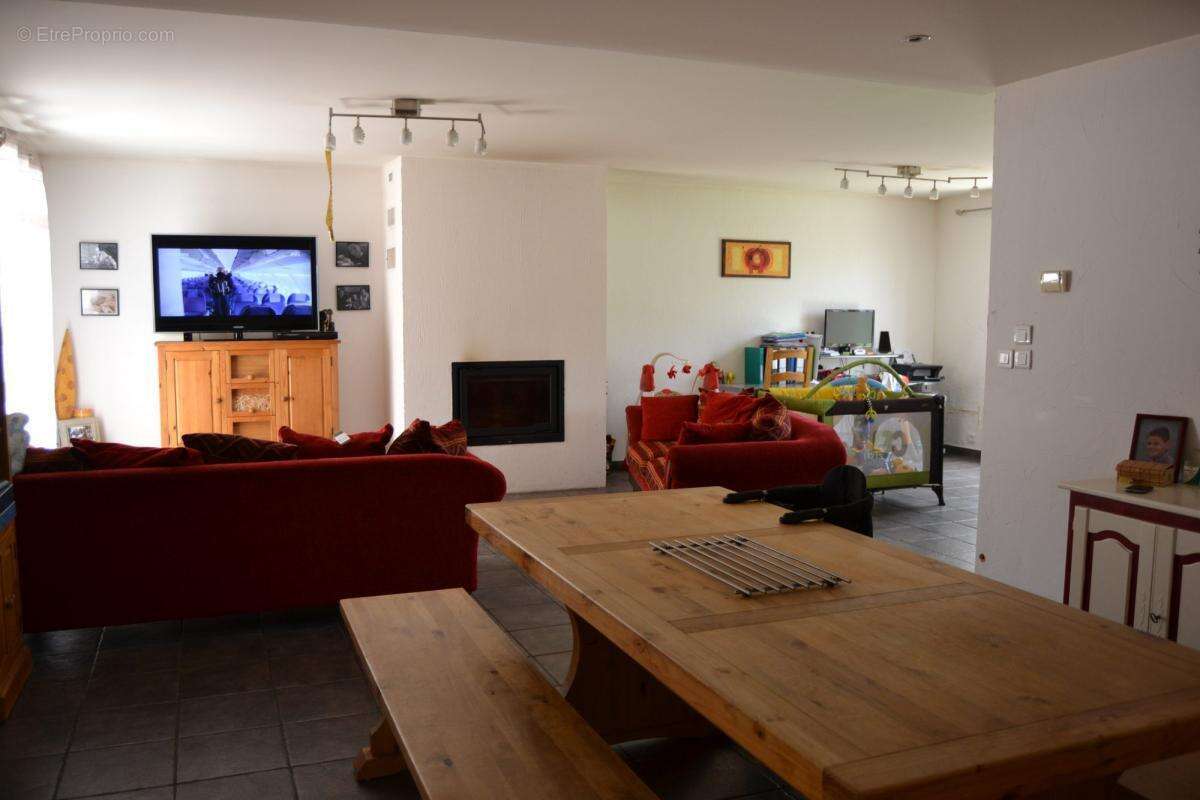 Maison 137 m² à Ossun  - photo 4