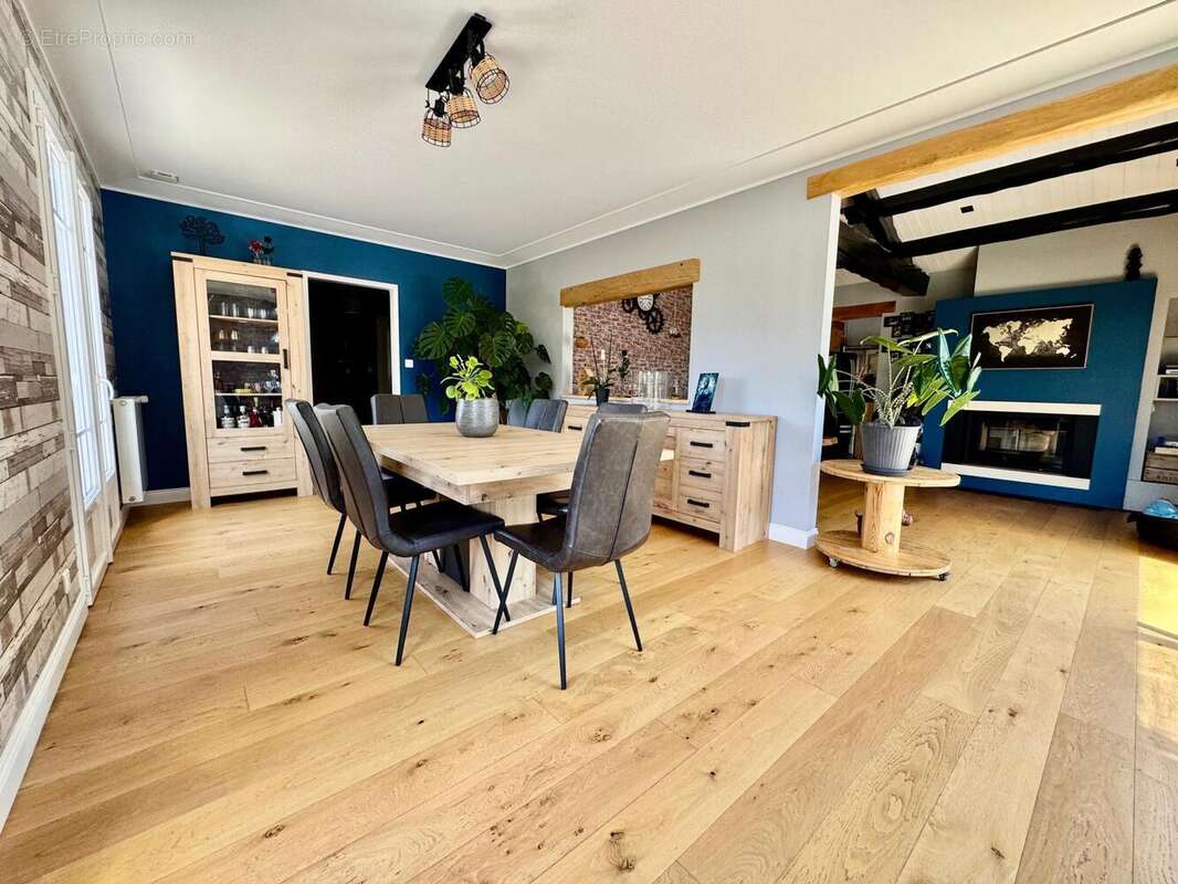 Photo 4 - Maison à LE PERRIER