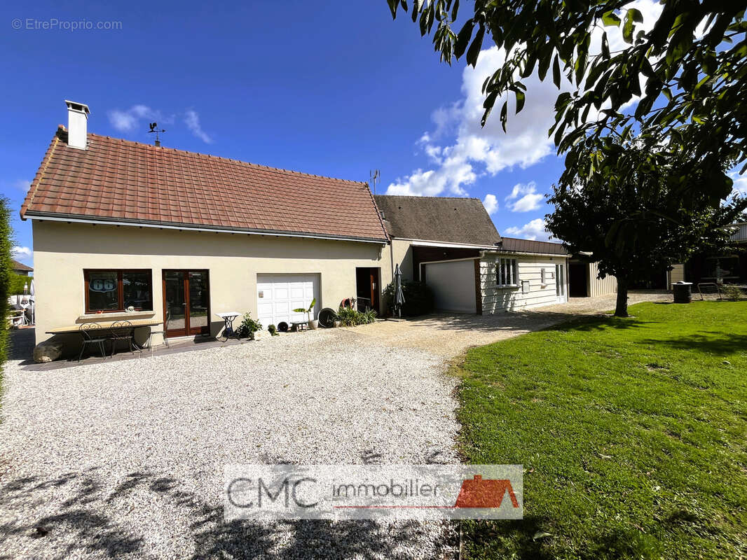 Maison à THIVARS