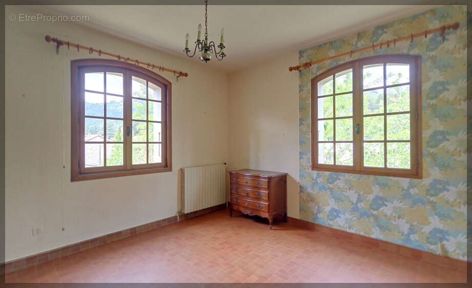Maison à LES OLLIERES-SUR-EYRIEUX