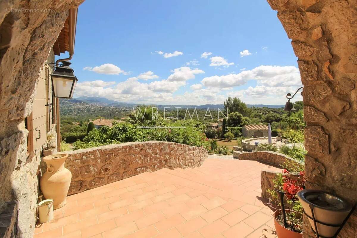 Magnifique villa familiale de 6 chambres, belle piscine et pool house, vues panoramiques à couper le souffle - Peyminade - photo 47
