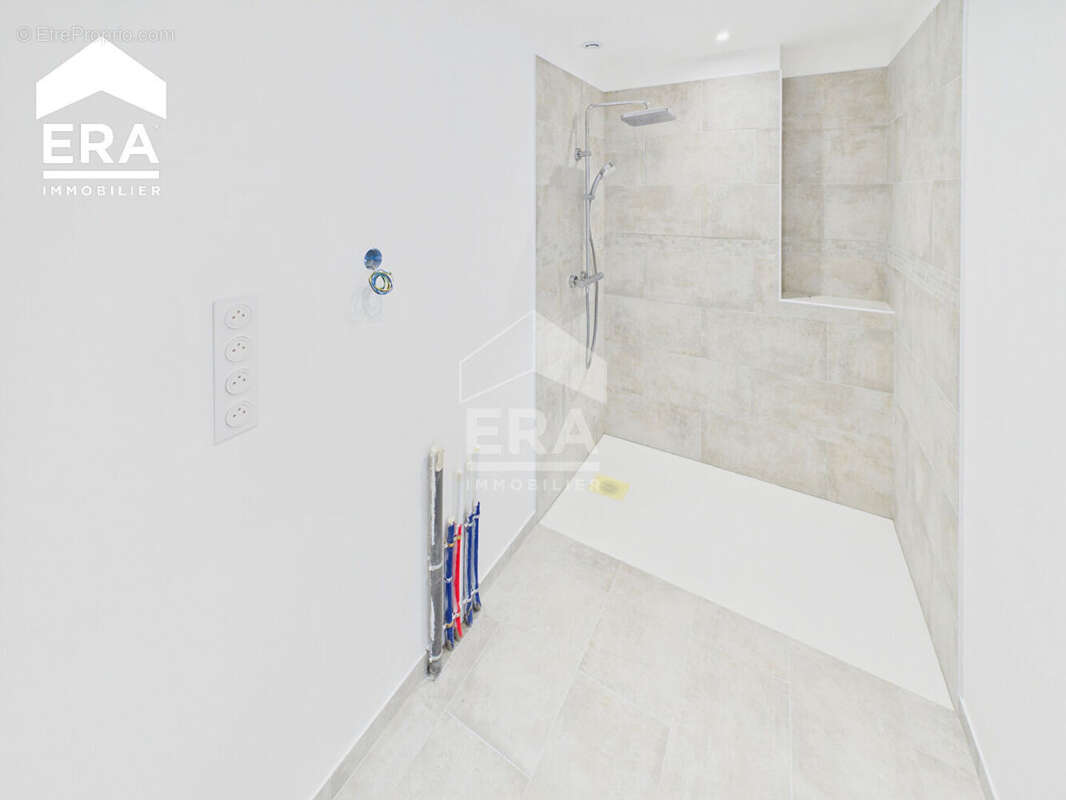Appartement à BARAQUEVILLE