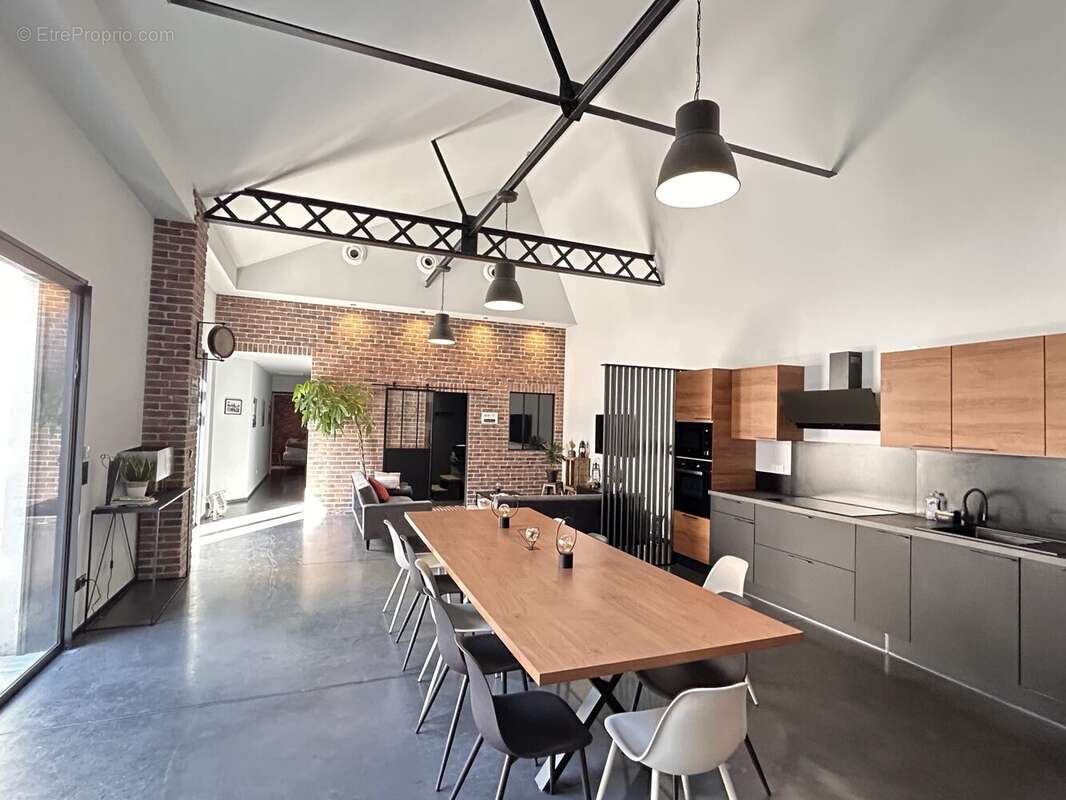 Maison à CHARLIEU
