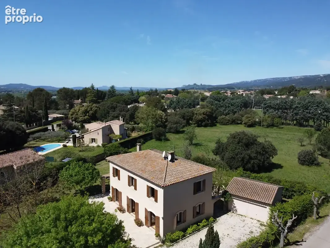 Bastide Provençale à Lauris  - 6 chambres - 160m2 - double garage - photo 7