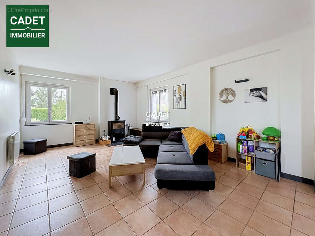 Maison 108 m² à Folligny  - photo 2