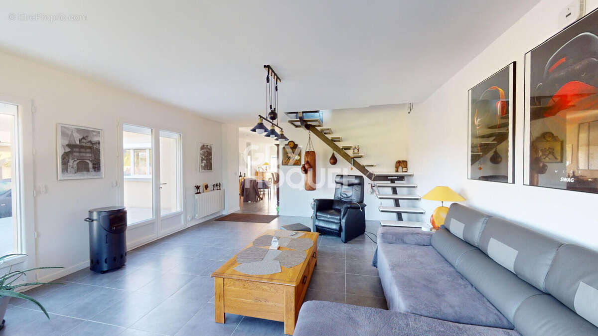 Maison à LE VIVIER-SUR-MER