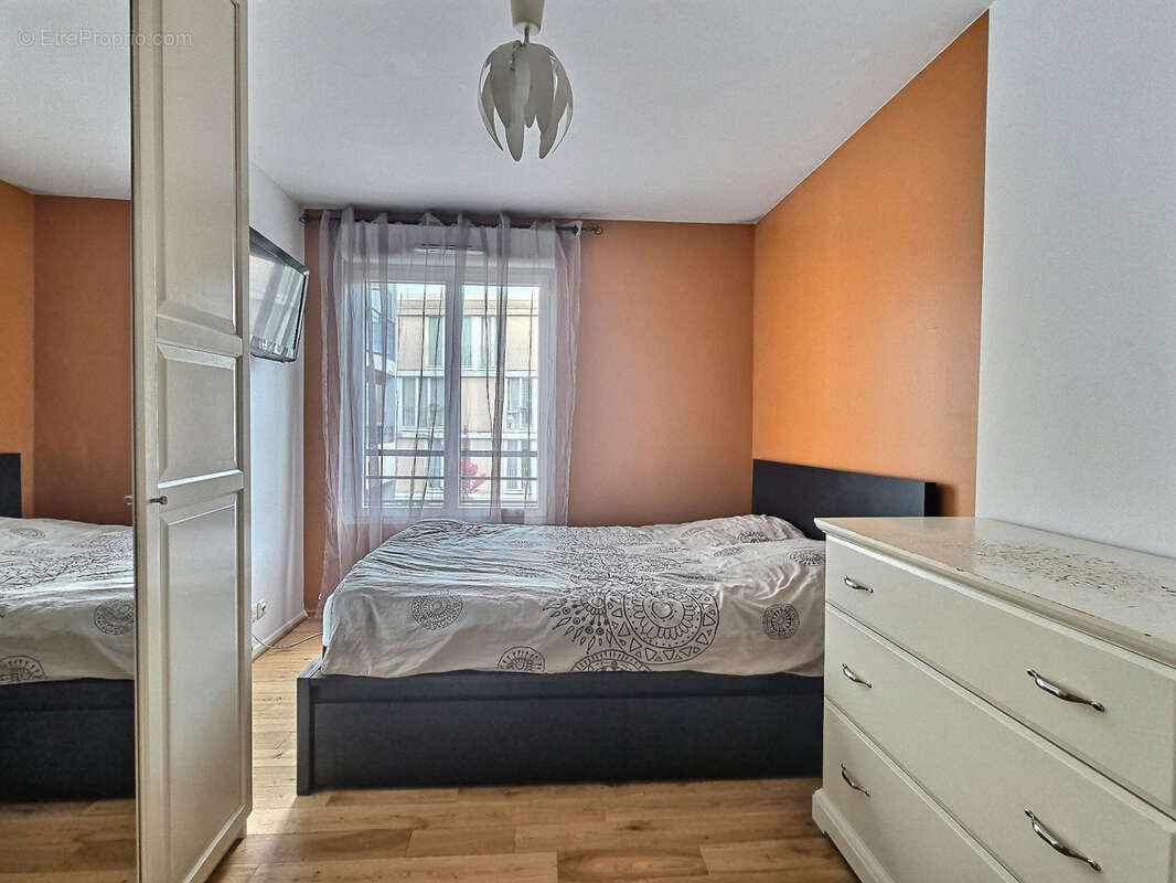 Appartement à VIGNEUX-SUR-SEINE
