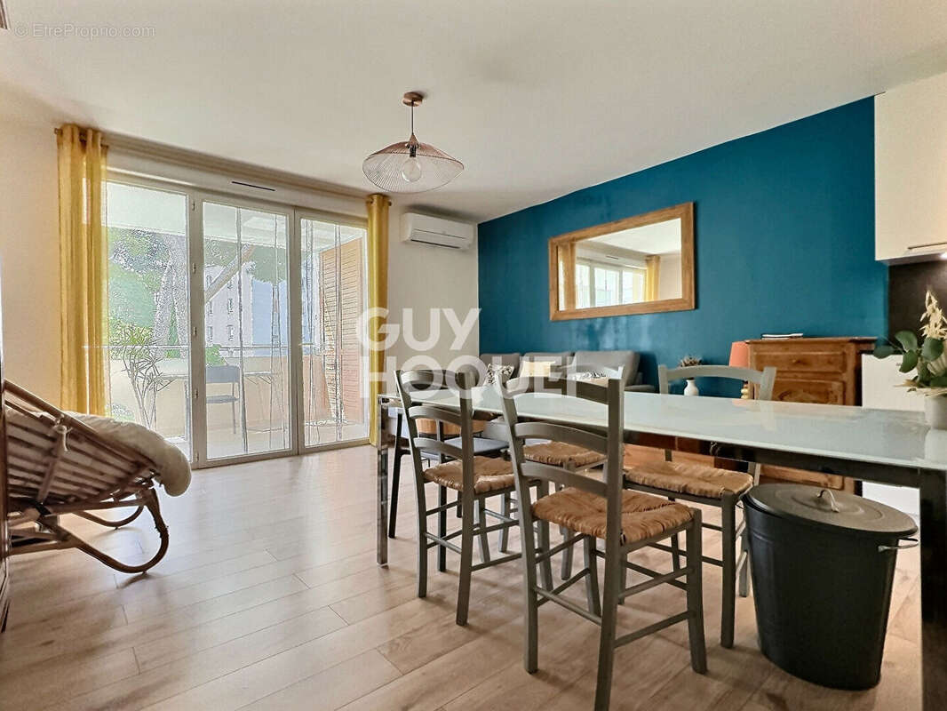 Appartement à MARSEILLE-9E