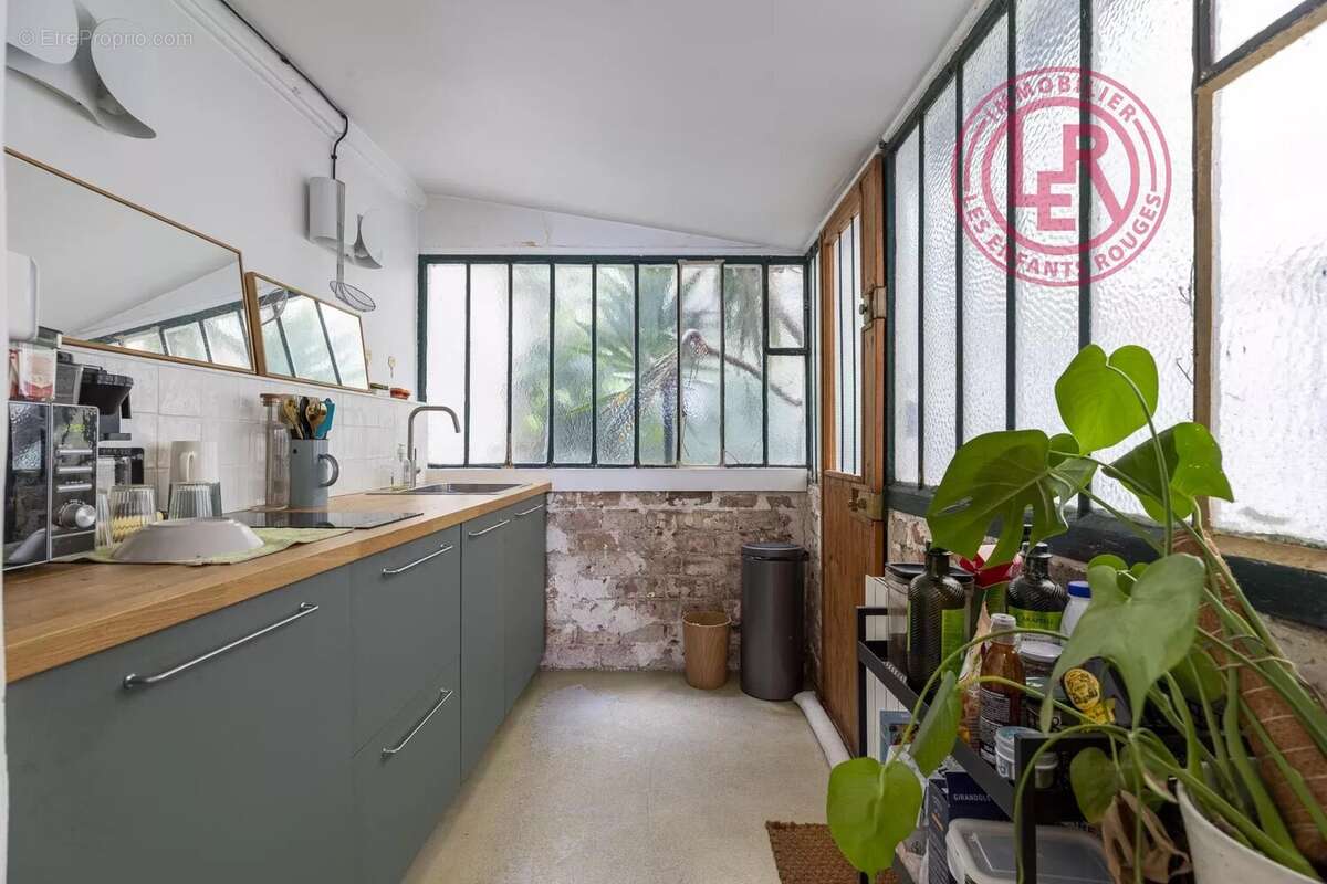 Appartement à PARIS-10E