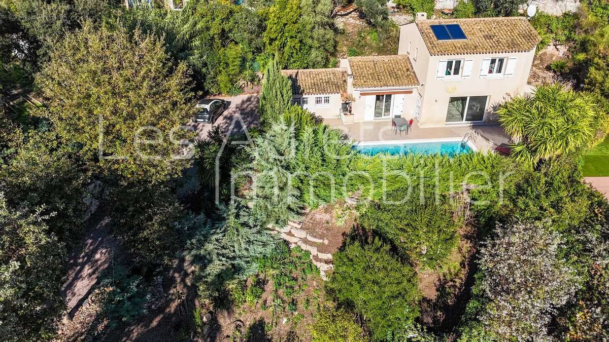 Maison à LES ADRETS-DE-L&#039;ESTEREL