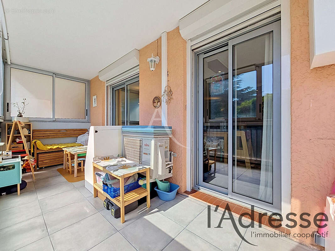 RARE ! Appartement rénové 3 pièces 66m² avec GARAGE !! - photo 5