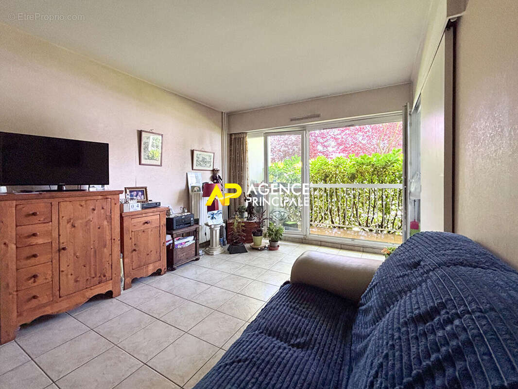 Appartement à SARTROUVILLE