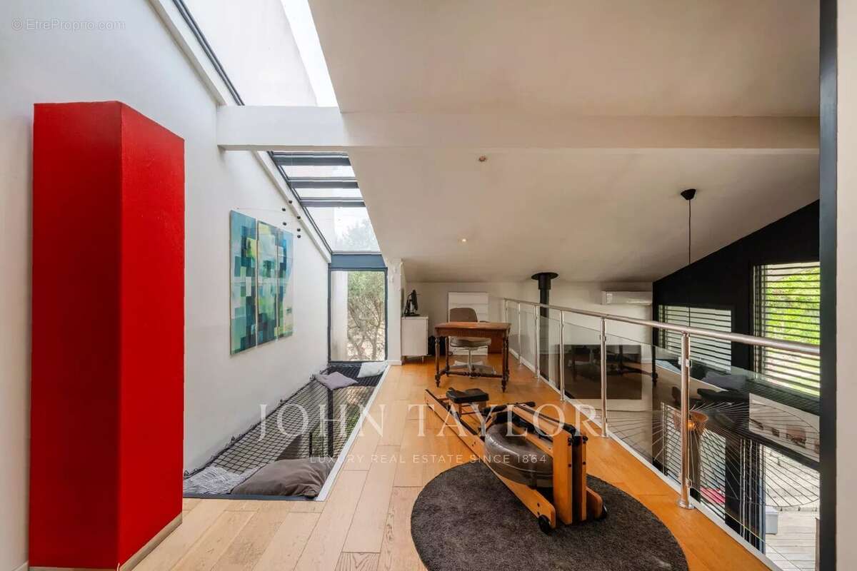 Maison à VENTABREN