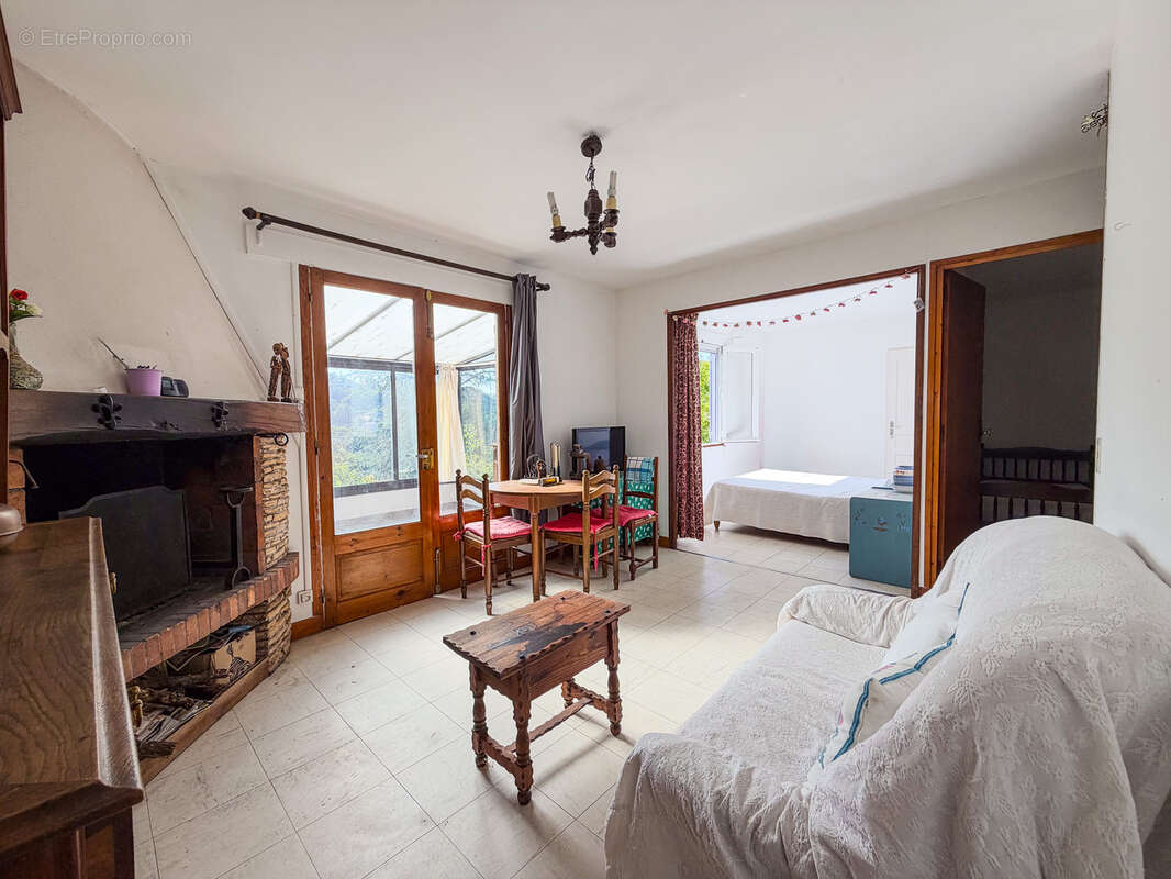 Maison T4 de 70 m2 avec terrain de 1 117 m2 - photo 9