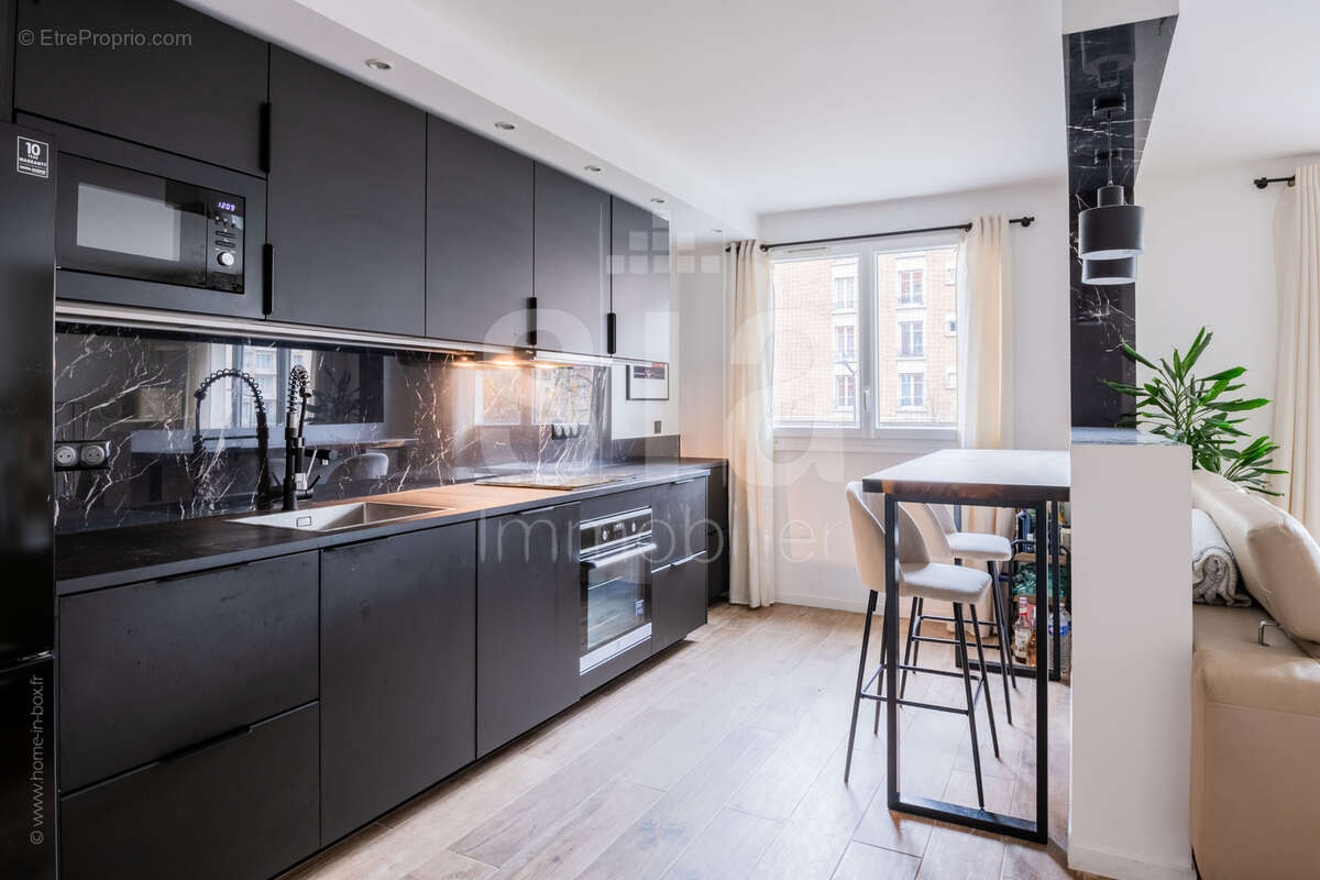 Appartement à PARIS-20E