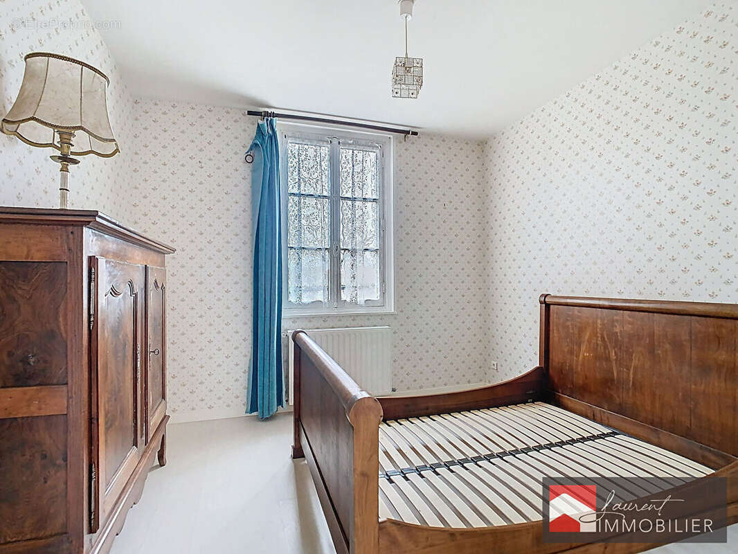 Maison à PONT-DE-VAUX