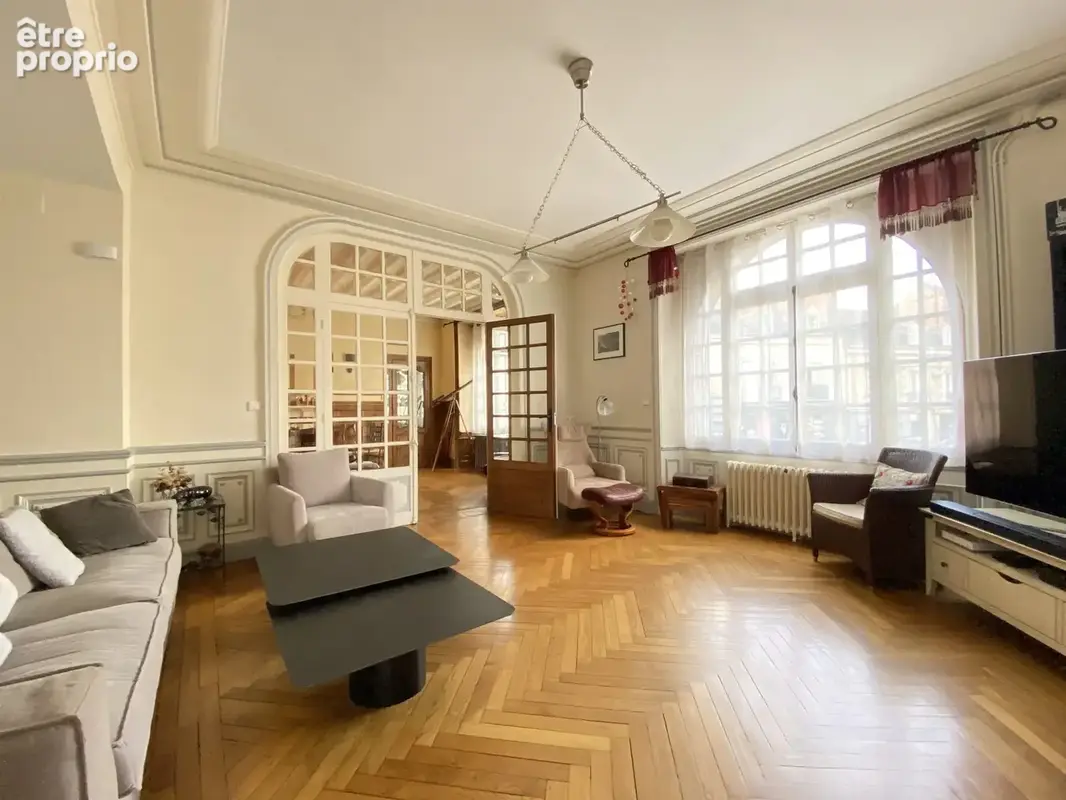 Maison 8 pièces 257 m² à vendre à Vitre (35500) - photo 3