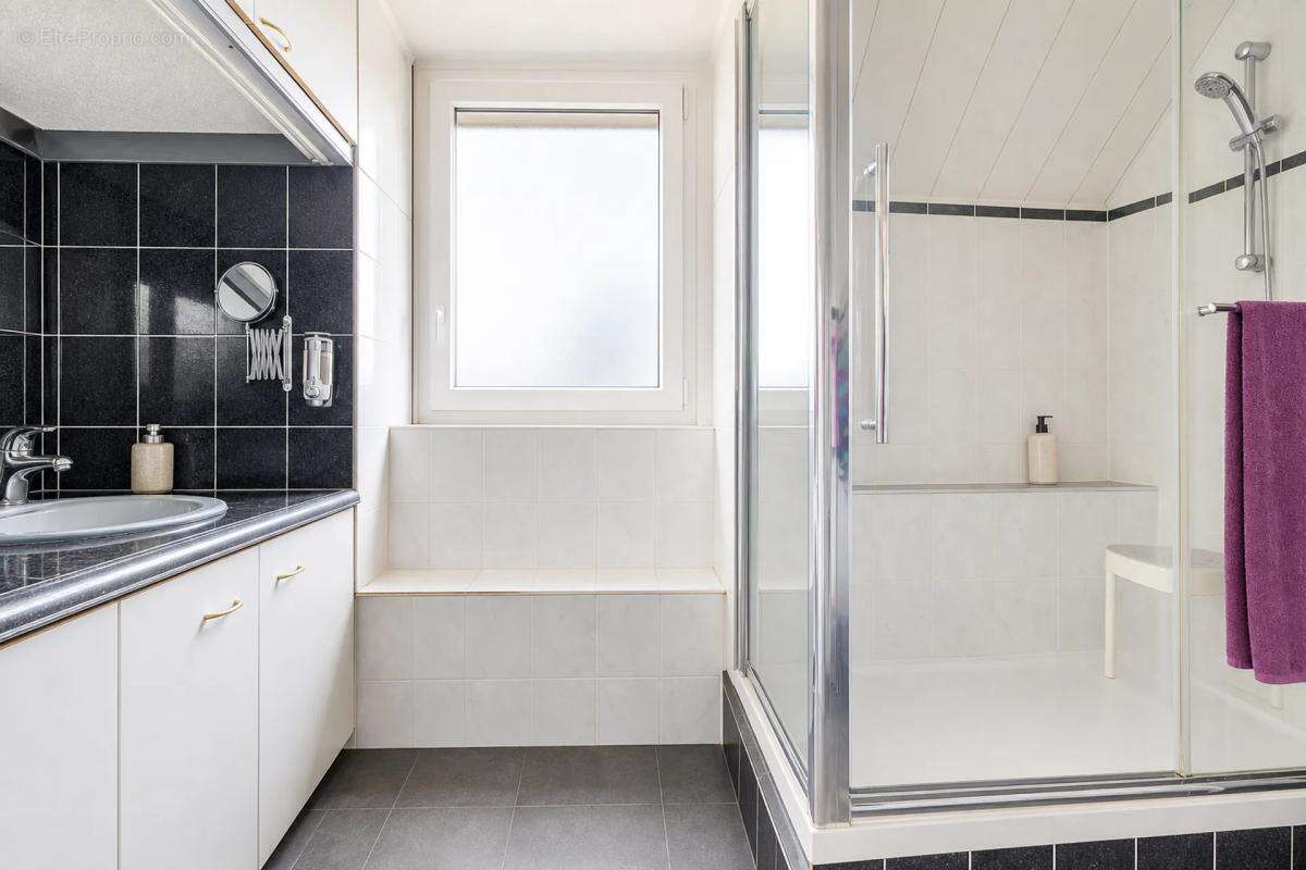Spacieuse maison 7 pièces à Savigny-le-Temple - photo 8